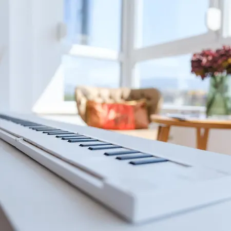 Serene Luxe Oasis Retreat On The Outskirts By Flat Mаnager *