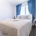 Serene Luxe Oasis Retreat On The Outskirts By Flat Mаnager Apartman Plovdiv