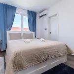 Apartman Serene Luxe Oasis Retreat On The Outskirts By Flat Mаnager *