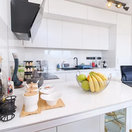 Serene Luxe Oasis Retreat On The Outskirts By Flat Mаnager 아파트 플로브디프