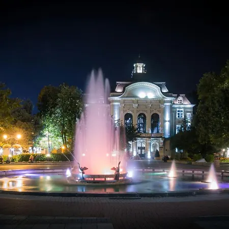 Serene Luxe Oasis Retreat On The Outskirts By Flat Mаnager プロヴディフ