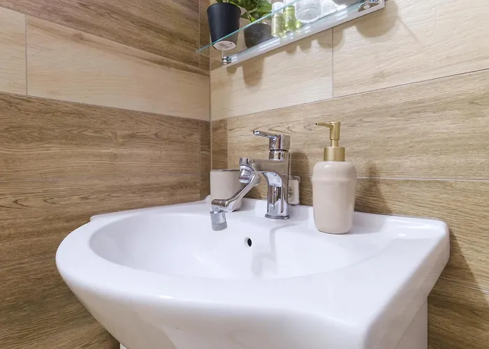 Serene Luxe Oasis Retreat On The Outskirts By Flat Mаnager Appartamento