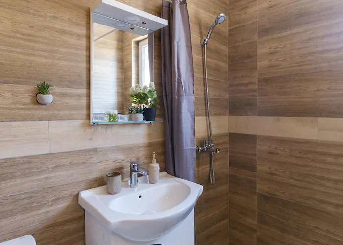 Serene Luxe Oasis Retreat On The Outskirts By Flat Mаnager Plovdiv