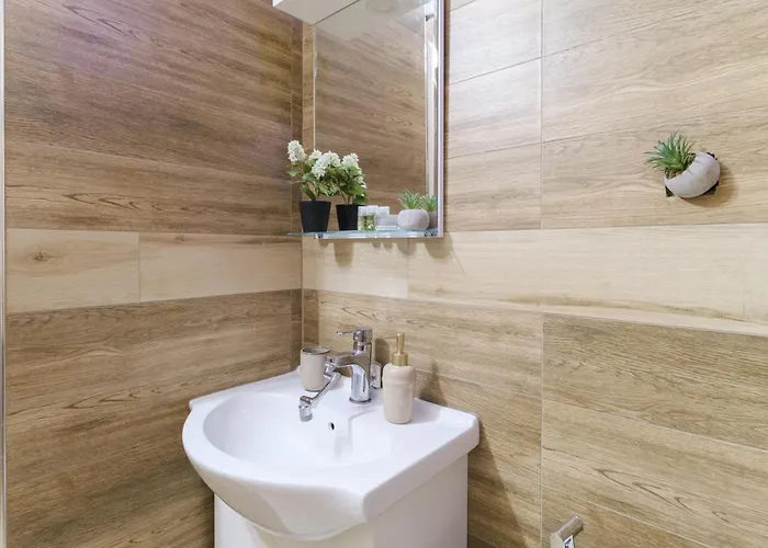 Serene Luxe Oasis Retreat On The Outskirts By Flat Mаnager * プロヴディフ