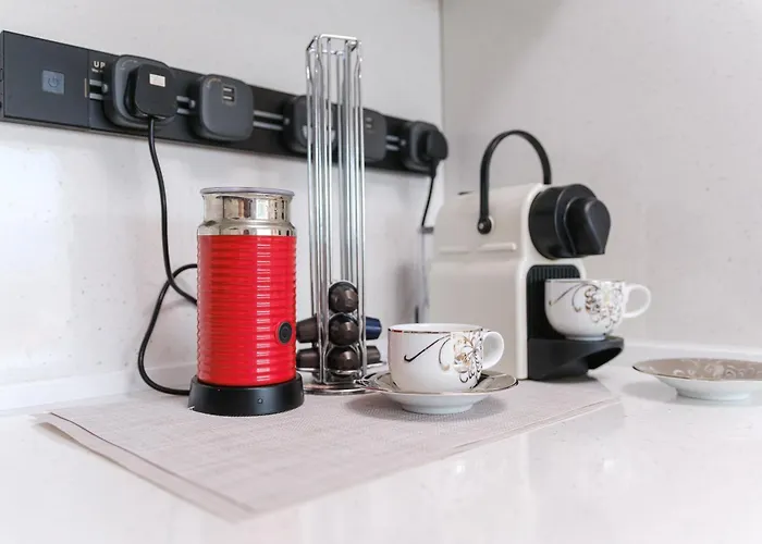 Serene Luxe Oasis Retreat On The Outskirts By Flat Mаnager