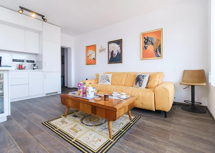 Serene Luxe Oasis Retreat On The Outskirts By Flat Mаnager Appartamento Plovdiv