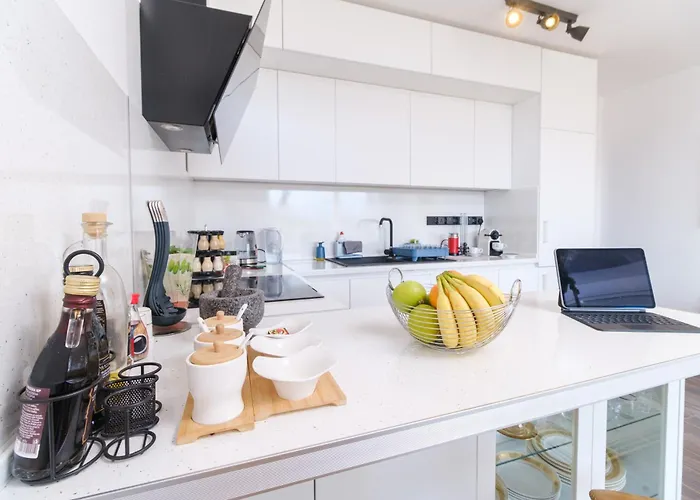 Serene Luxe Oasis Retreat On The Outskirts By Flat Mаnager アパート プロヴディフ