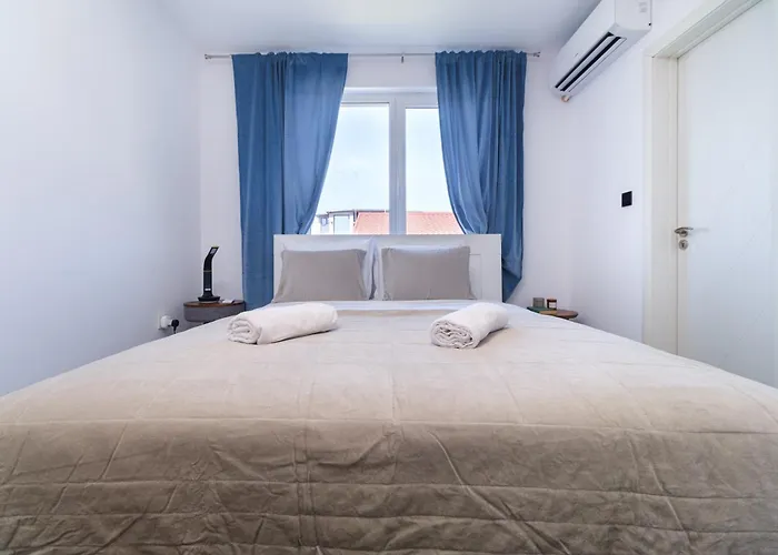 Serene Luxe Oasis Retreat On The Outskirts By Flat Mаnager